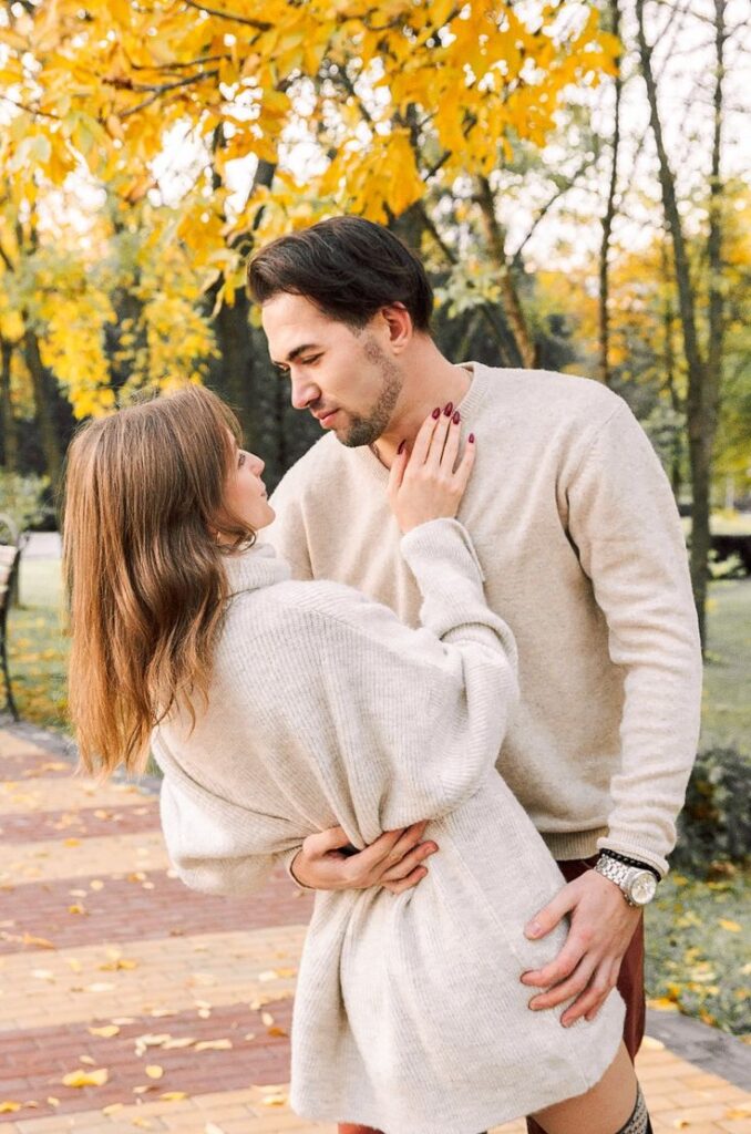 Fall Couples Photoshoot Outfits